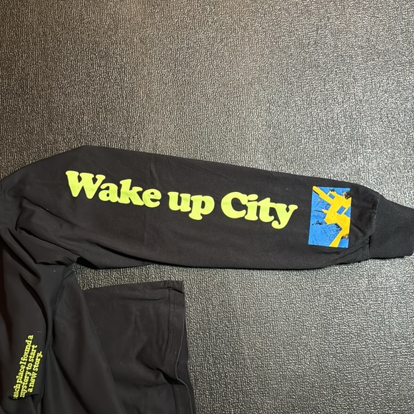 Zara Graphic Tee - Black/Neon - Medium - Picture 4 of 6